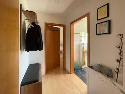 Flur Richtung Schlafzimmer - 