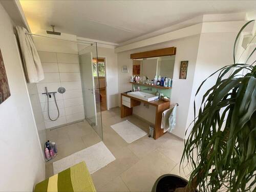 Badezimmer im 1. OG - 