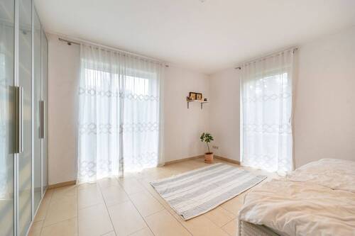 1. OG Schlafzimmer - 