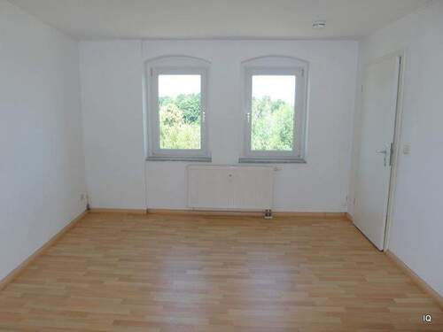 Zimmer 1 (Zugang über Küche) - 3 Zimmer Etagenwohnung in Limbach-Oberfrohna