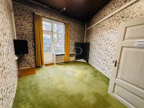 Bürozimmer mit Zugang zur Dachterrasse im 1.OG - 