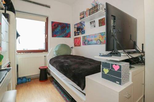 Kinderzimmer/Büro - 