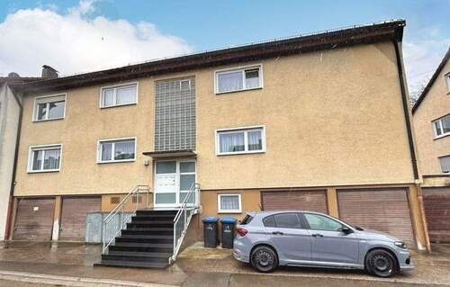 Hausansicht - 4-Familienhaus mit Potenzial! Garten und 5 Garagen