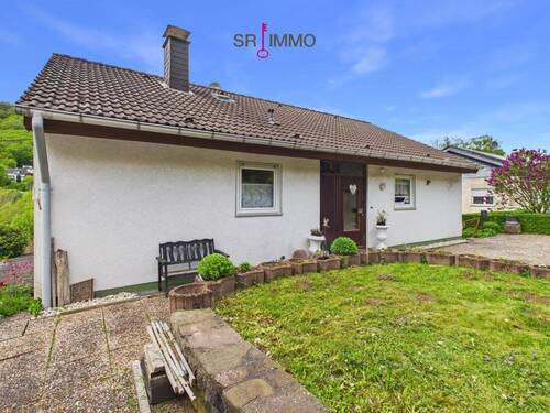Bild 1 - Ein- bis Zweifamilienhaus mit herrlichem Blick ins Grüne