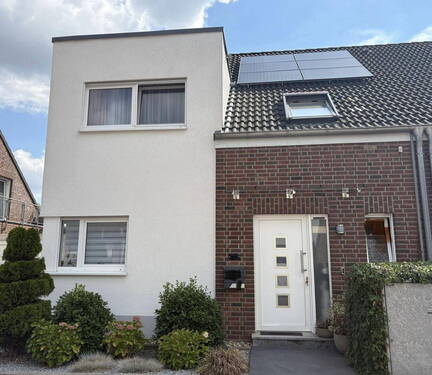 Vorderansicht - 5 Zimmer Doppelhaushälfte zum Kaufen in Neuss