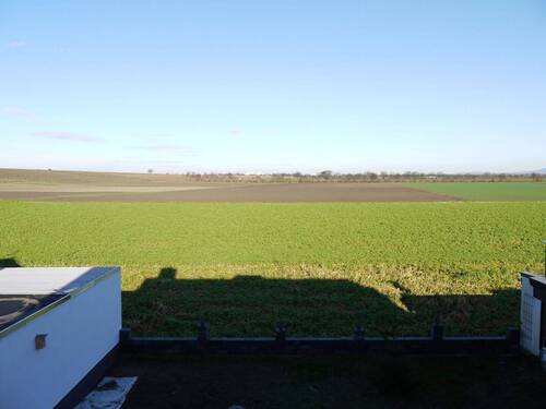 Ausblick - Etagenwohnung mit 87,00 m&sup2; in Kleinniedesheim zur Miete