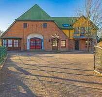 Top-Gepflegtes Anwesen mit 4 Wohnungen, Stall und Hauskoppel in Ostseenähe - Hohenfelde