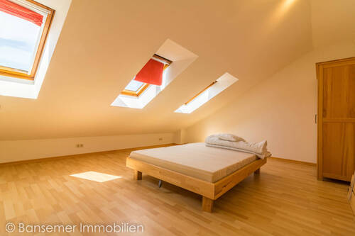 SB: Schlafzimmer - 