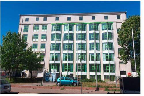 Bild 1 - Wohn- und Gewerbekomplex mit 100 Einheiten -Nähe Bahnhof- Globalmieter im Share Deal möglich