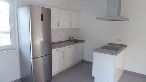 Küche.JPEG - Neuwertige Luxuswohnung mit blick ins Grüne