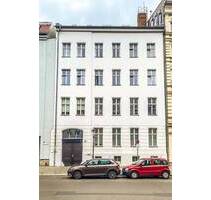 Bezugsfreie Wohnung in einem klassischen Altbau mitten im Scheunenviertel - Berlin