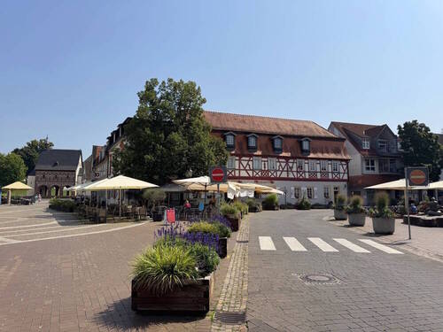 Gebäude Außenansicht - 1 Zimmer Mehrfamilienhaus, Wohnhaus zum Kaufen in Lorsch