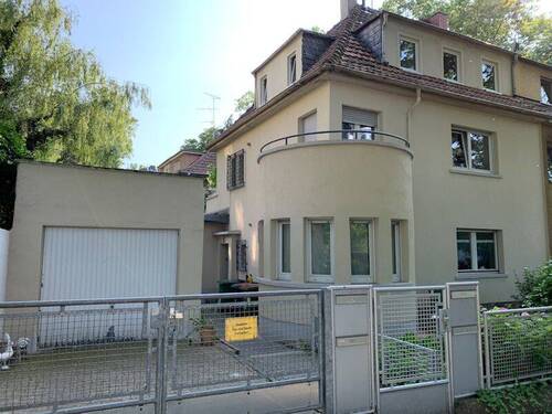 Hausansicht - Großzügige 2 Zimmer-Wohnung mit EBK und Balkon in Mainz-Oberstadt, nähe Uniklinik