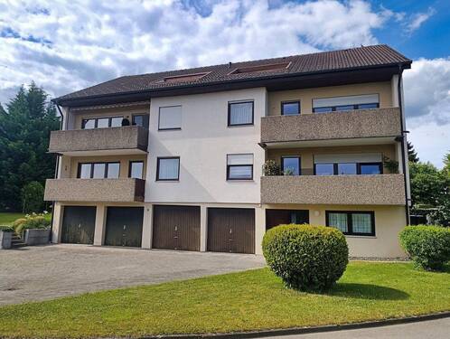 Hausansicht des 6-Fam- Haus - 2 Zimmer Etagenwohnung in Baindt