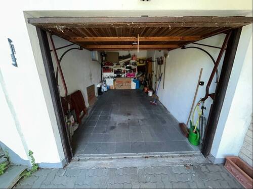 Garage - 
