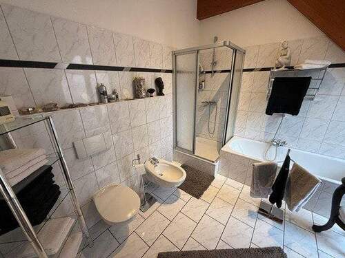 Beispielfoto Badezimmer - 