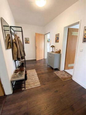 Flur - 3 Zimmer Etagenwohnung zum Kaufen in Hattersheim