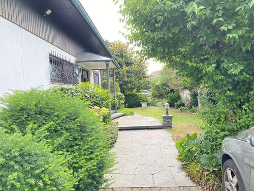 Hauszugang - Einfamilienhaus mit 197,00 m&sup2; in Langenargen zum Kaufen