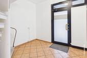 Eingangsbereich zur Bürofläche - 5 Zimmer Büro in Buxtehude