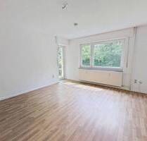 FRISCH RENOVIERT: Helle 3-Zimmer-Wohnung mit Terrasse in Bückeburg