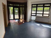 Eingang Wartebereich/ West - 