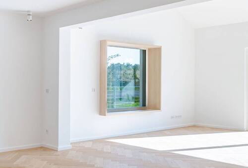 Gemütliches Sitzfenster in Eiche Massiv - 