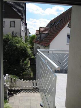 Bild 1 - !!! Sofort beziehbar !!! Helle 3,5-Zi.-DG-Wohnung mit Balkon & EBK - frisch renoviert, zentrumsnah