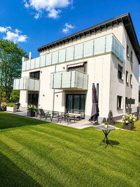Bild 1 - Traumhafte Wohnung - großzügig, lichtdurchflutet mit sonnigem Garten