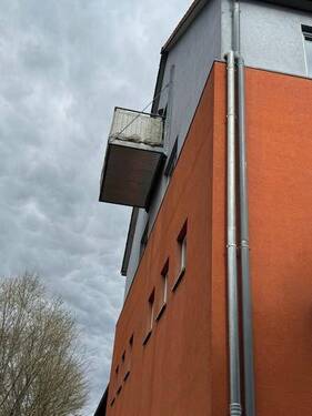 24 Balkon von außen - 4 Zimmer Etagenwohnung zum Kaufen in Rockenhausen