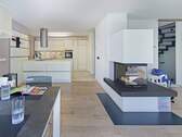Essen und Kochen mit Kamin - 5 Zimmer Doppelhaushälfte in München