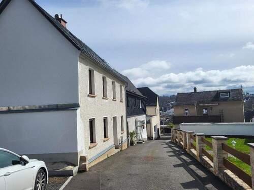 Zuwegung/Zufahrt - 3 Zimmer Einfamilienhaus in Lengenfeld