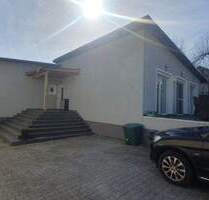 Modernes Haus-Top Ausstattung mit 165 Qm WFL und separaten WHg 105 Qm - Kelheim