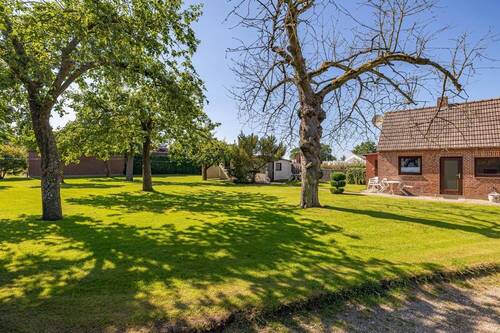 Blick vom Nachbargrundstück - 