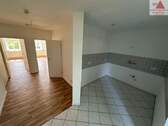 Küche und Flur - 2 Zimmer Etagenwohnung zur Miete in Chemnitz / Sonnenberg
