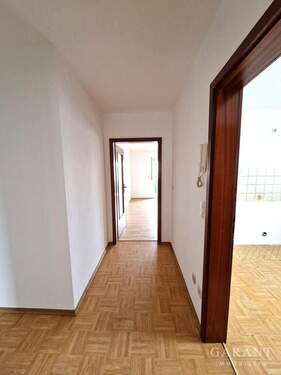 Flur - 2 Zimmer Etagenwohnung in Pocking