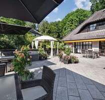 Für Mehrgenerationen oder Wohnen und Arbeiten: stilvoll, saniert & mit viel Platz! - Buchholz Holm-Seppensen