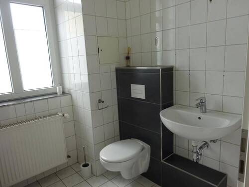 Bad - 3 Zimmer Etagenwohnung in Gera