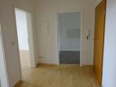 Flur - Etagenwohnung mit 75,50 m&sup2; in Gera zur Miete