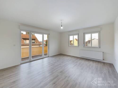 Wohnzimmer - 3 Zimmer Etagenwohnung zum Kaufen in Fürth