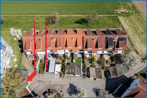 Luftbild Haus u. Carport - Reihenmittelhaus mit 135,00 m² in Radolfzell am Bodensee / Böhringen zum Kaufen