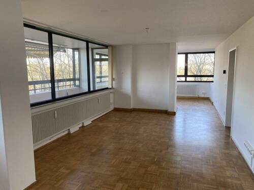 Wohnen - 4 Zimmer Etagenwohnung in Nürnberg