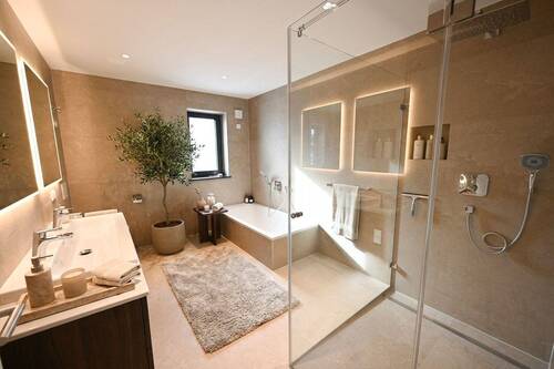 Badezimmer - Etagenwohnung mit 100,20 m&sup2; in Berchtesgaden zum Kaufen