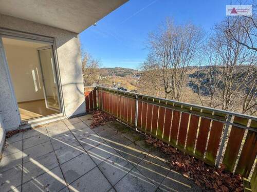 Balkon - 3-Raum-Wohnung mit Balkon & Einbauküche in Bermsgrün