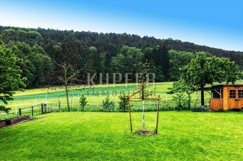 © KUI Anwesen Gerhardshofen - 9 Zimmer Mehrfamilienhaus, Wohnhaus in Gerhardshofen