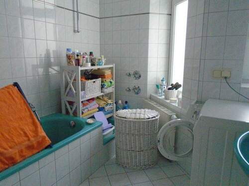 Bad - 4 Zimmer Einfamilienhaus in Gera