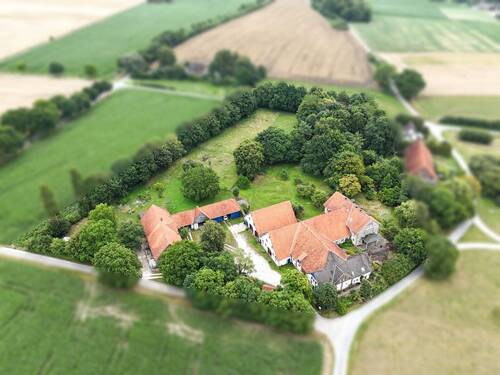 Außenansicht (Gesamter Hof) - 2 Zimmer Einfamilienhaus zum Kaufen in Borgholzhausen