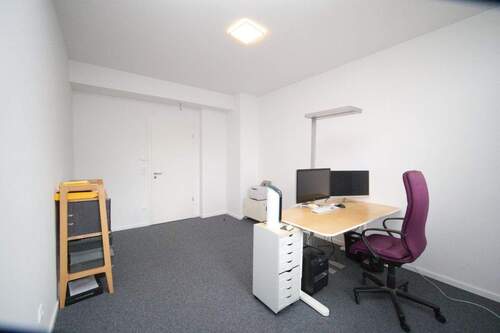 Büro 02 - 
