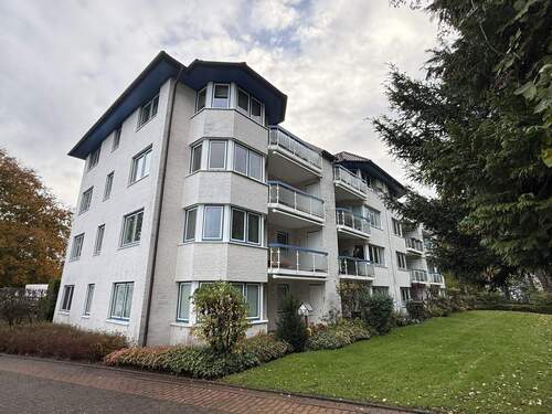 Außenansicht - Große und helle 2 Zimmer-Wohnung mit Balkon im Zentrum