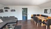 Gemütliches Wohn-Esszimmer mit Balkonzugang - 3 Zimmer Etagenwohnung in Salem