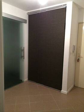 Flur mit großem Wandschrank.jpeg - 